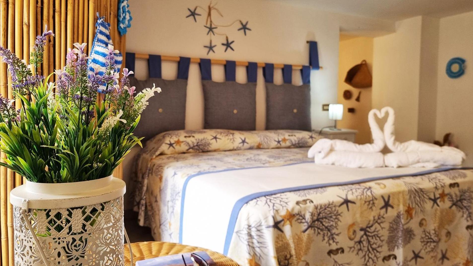 קוסטונאצ'י Casa Vacanza Vista Mare מראה חיצוני תמונה